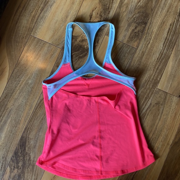 Abercrombie and fitch active wear top - Picture 2 of 2